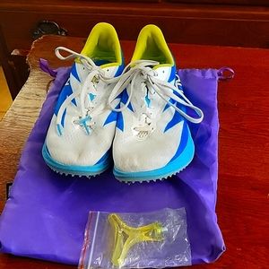 Women's size 9.5 Hoka Crescendo mid distance track spikes